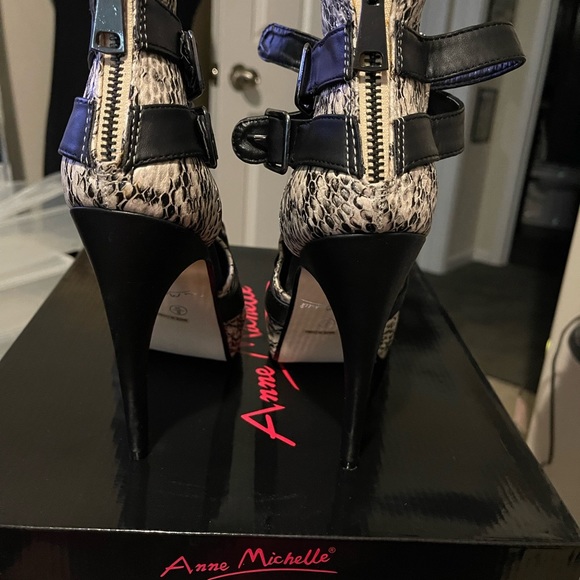 Anne Michelle size 8 Black and snake skin open toe pump - Picture 4 of 5